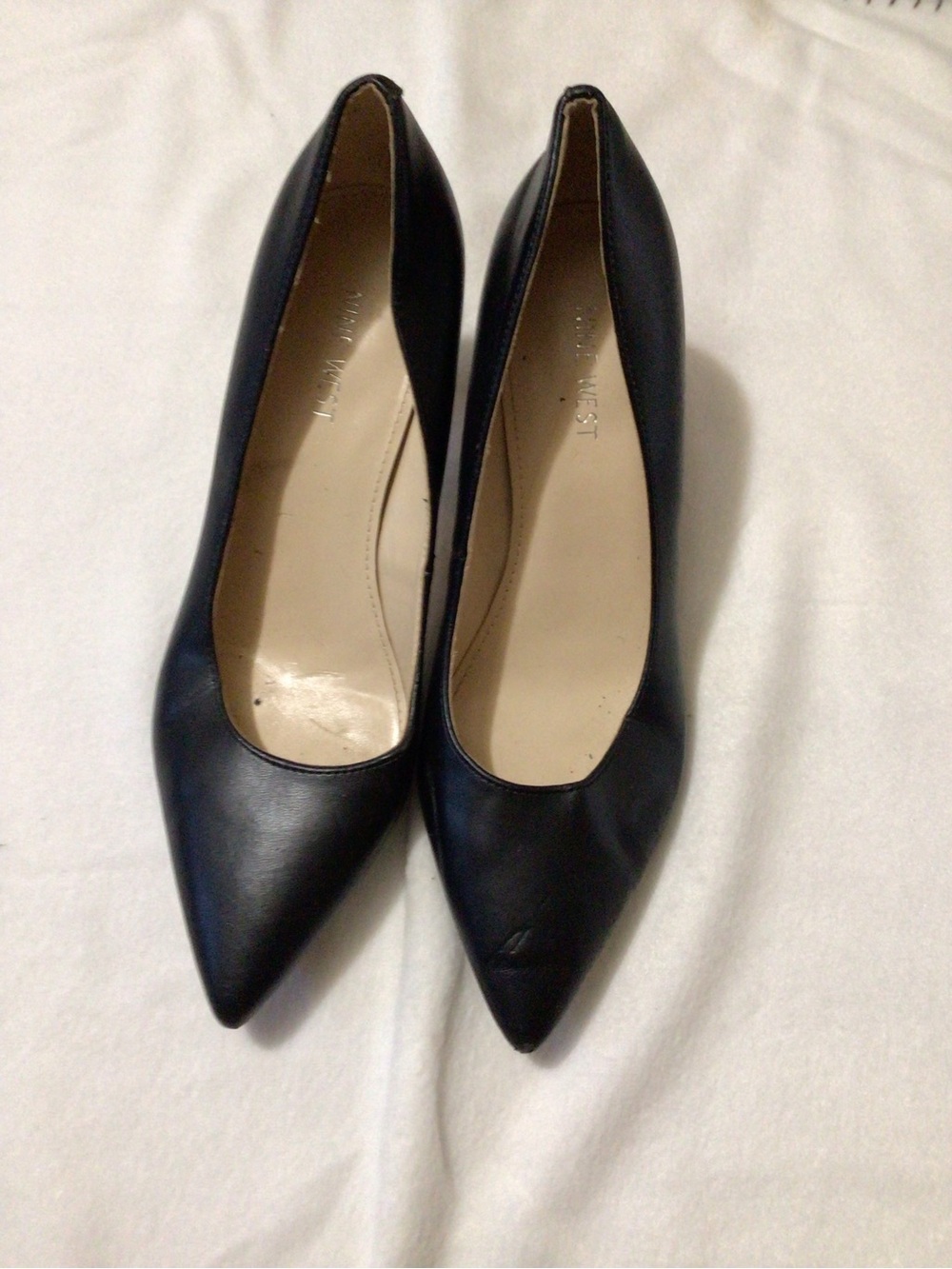 Nine West Black Pointed-Toe Leather Pumps